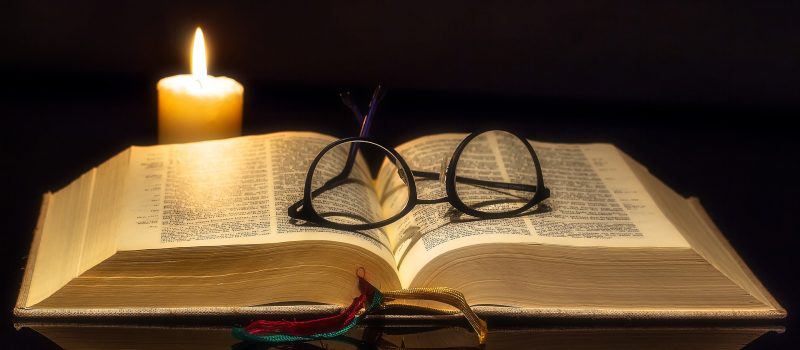 cropped-bible-glasses3.jpg